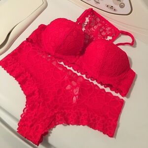 Vs pink bra and cheekster set!